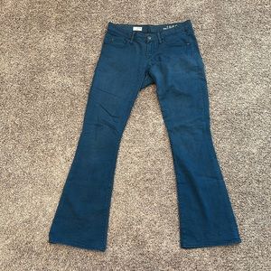 Women’s curvy 27/4r GAP jeans - flare